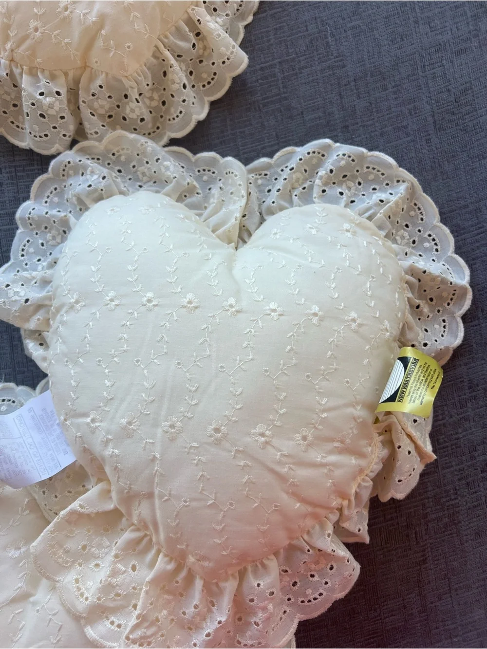 Heart-Shaped Eyelet Lace Decorative Pillow - Cream set of 3 brand new